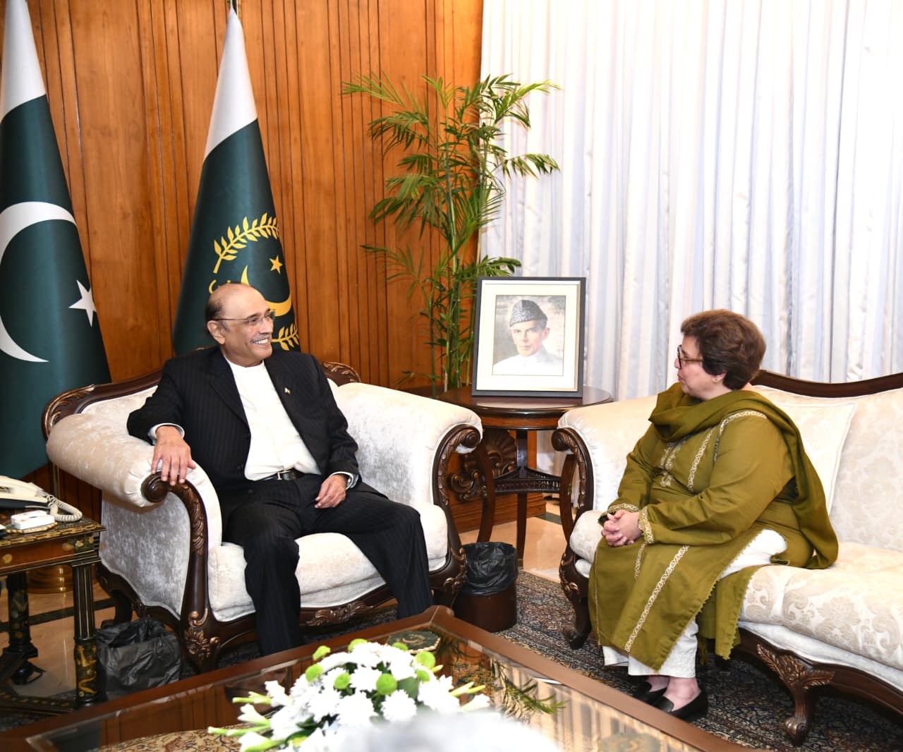 President Zardari for stronger ties with Ireland