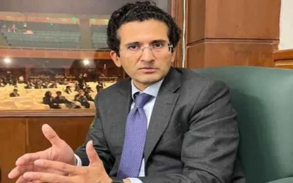 Petroleum Minister Ali Pervaiz Malik Discusses Expanding Energy Cooperation