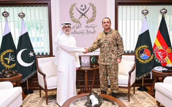 Kuwaiti Foreign Minister Holds Strategic Defense Talks at Pakistan GHQ