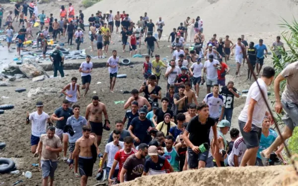 Fake News Sparks Border Rush as Tens of Thousands Head for Europe (Image 1)