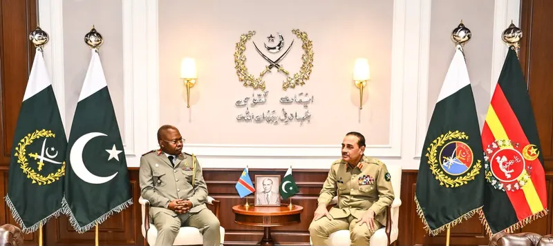 DR Congo Defence Chief Discusses Security Cooperation With Army Chief (Image 1)