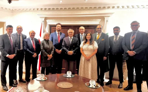 Deputy Prime Minister Ishaq Dar Strengthens Ties With British Parliamentarians