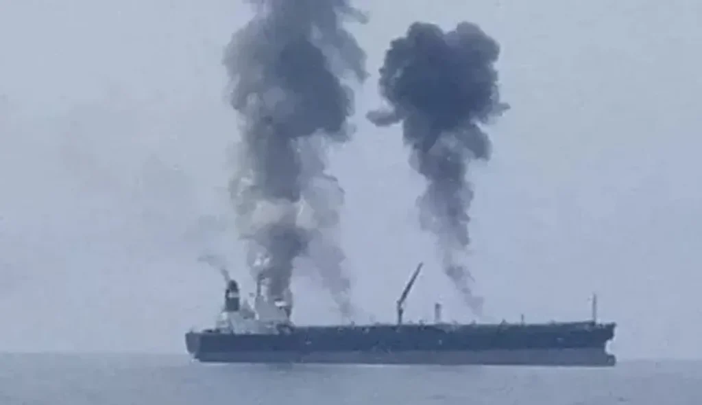 Oil Tanker Attack Triggers Oil Spill in Gulf, UAE Shuts Multiple Beaches Amid Environmental Concerns