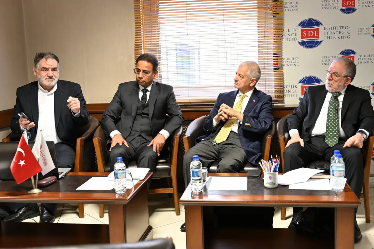 The Embassy of Pakistan in Ankara hosts a panel discussion commemorating Kashmir Black Day. (Image 8)